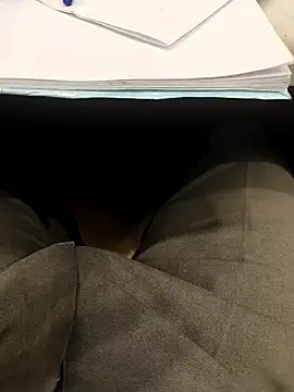 Snapshot of hotboy43339 chatting on 4, 11, 2025 hotboy43339 online show from 4, 11, 2025