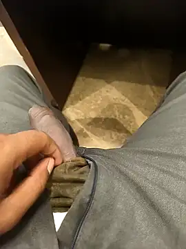 Snapshot of hotboy43339 chatting on 5, 11, 2025 hotboy43339 online show from 5, 11, 2025