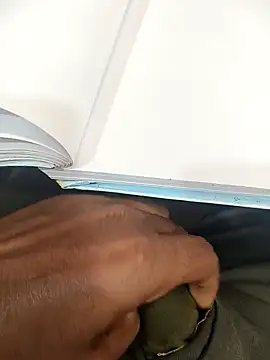 Snapshot of hotboy43339 chatting on 14, 12, 2025 hotboy43339 online show from 14, 12, 2025