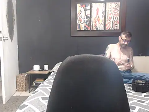 Snapshot of Dara-montenegro chatting on 6, 10, 2025 Dara-montenegro online show from 6, 10, 2025