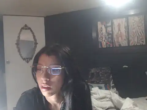 Snapshot of Dara-montenegro chatting on 10, 10, 2025 Dara-montenegro online show from 10, 10, 2025