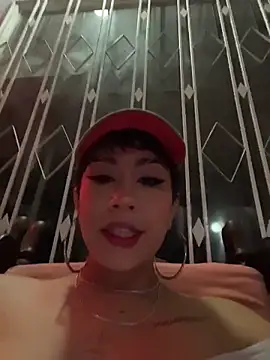 Snapshot of ZahaRose chatting on 18, 11, 2025 ZahaRose online show from 18, 11, 2025