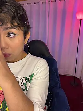 Snapshot of ZahaRose chatting on 27, 11, 2025 ZahaRose online show from 27, 11, 2025