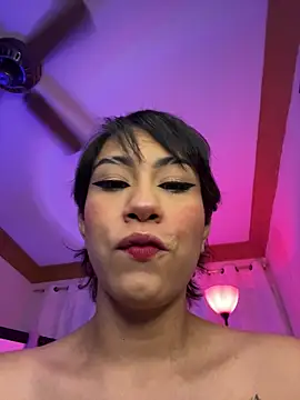 Snapshot of ZahaRose chatting on 1, 12, 2025 ZahaRose online show from 1, 12, 2025