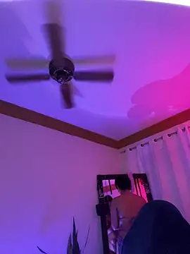 Snapshot of ZahaRose chatting on 4, 12, 2025 ZahaRose online show from 4, 12, 2025