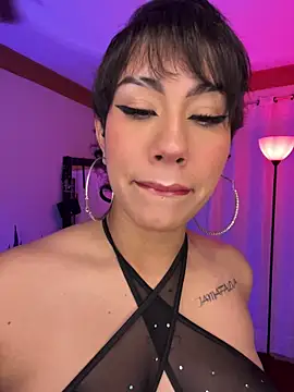 Snapshot of ZahaRose chatting on 5, 12, 2025 ZahaRose online show from 5, 12, 2025