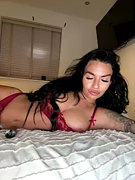 BELLABLACKXUK online show from 16, 12, 2025