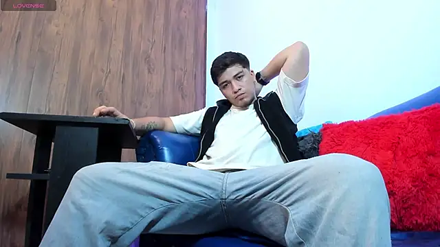 Snapshot of juanmechanic_ chatting on 24, 10, 2025 juanmechanic online show from 24, 10, 2025