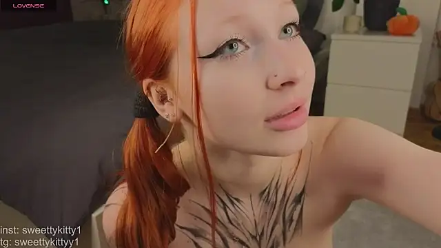 sweettykitty online show from 11, 5, 2026