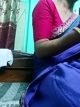 Snapshot of Apurvaa chatting on 25, 11, 2025 Apurvaa online show from 25, 11, 2025