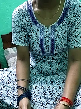 Snapshot of Apurvaa chatting on 4, 12, 2025 Apurvaa online show from 4, 12, 2025