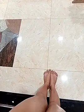 Snapshot of blueeyegirl22 chatting on 29, 11, 2025 blueeyegirl22 online show from 29, 11, 2025