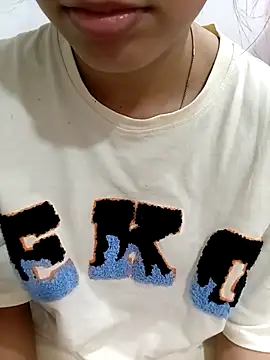 Snapshot of blueeyegirl22 chatting on 2, 12, 2025 blueeyegirl22 online show from 2, 12, 2025