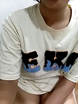 Snapshot of blueeyegirl22 chatting on 4, 12, 2025 blueeyegirl22 online show from 4, 12, 2025