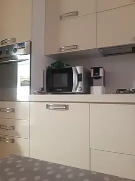 singolo discreto online show from 10, 4, 2026