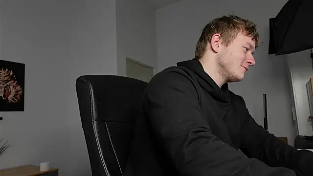 Snapshot of Richard_Dullas chatting on 27, 9, 2025 Richard Dullas online show from 27, 9, 2025