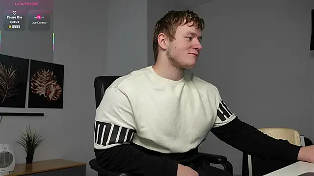 Snapshot of Richard_Dullas chatting on 30, 9, 2025 Richard Dullas online show from 30, 9, 2025