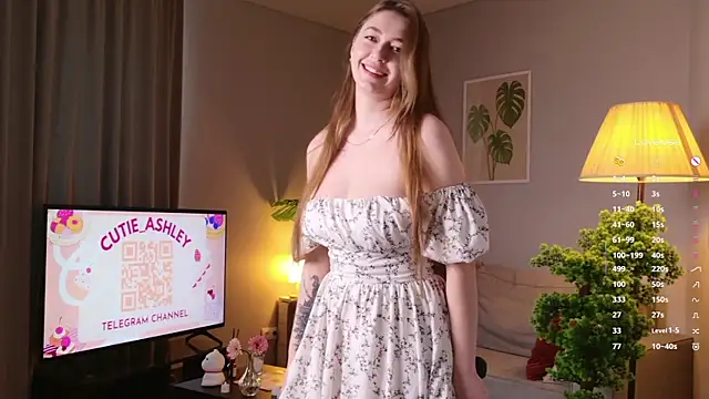 Snapshot of Luna_Foxy chatting on 7, 10, 2025 Luna Foxy online show from 7, 10, 2025