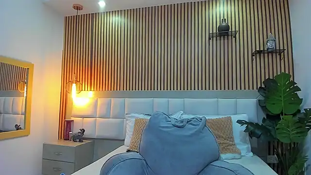 Snapshot of KattyBonnie chatting on 6, 11, 2025 KattyBonnie online show from 6, 11, 2025