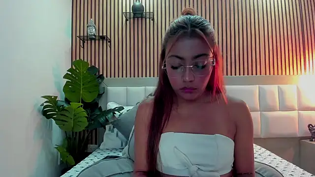 Snapshot of KattyBonnie chatting on 28, 11, 2025 KattyBonnie online show from 28, 11, 2025