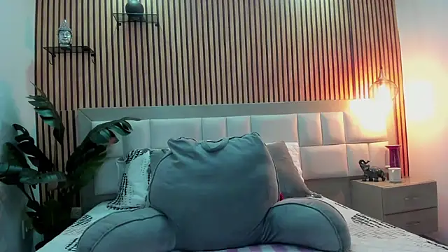 Snapshot of KattyBonnie chatting on 1, 12, 2025 KattyBonnie online show from 1, 12, 2025