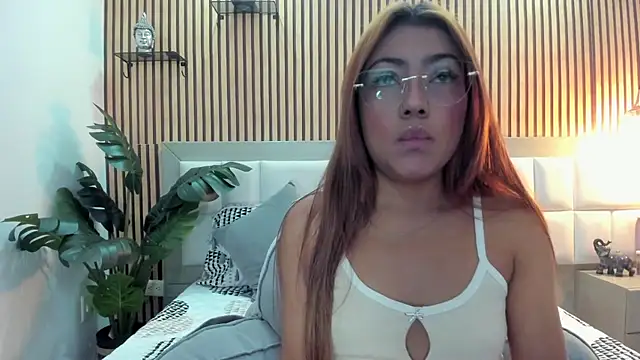 Snapshot of KattyBonnie chatting on 4, 12, 2025 KattyBonnie online show from 4, 12, 2025