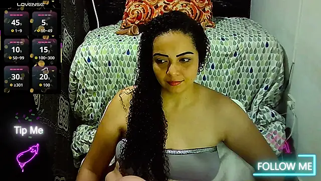 Snapshot of _naughty_milf chatting on 10, 1, 2026 naughty milf online show from 10, 1, 2026