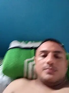 Snapshot of Geral_Yeraldyn09 chatting on 20, 9, 2025 Geral Yeraldyn09 online show from 20, 9, 2025