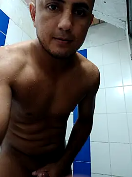 Snapshot of Geral_Yeraldyn09 chatting on 14, 11, 2025 Geral Yeraldyn09 online show from 14, 11, 2025