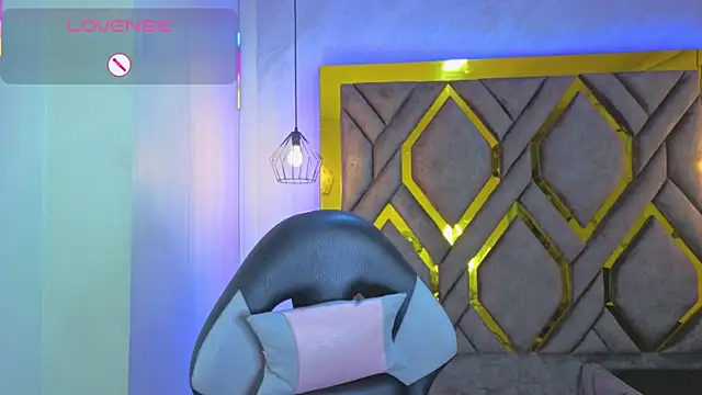 Snapshot of Dom_venena chatting on 13, 12, 2025 Dom venena online show from 13, 12, 2025