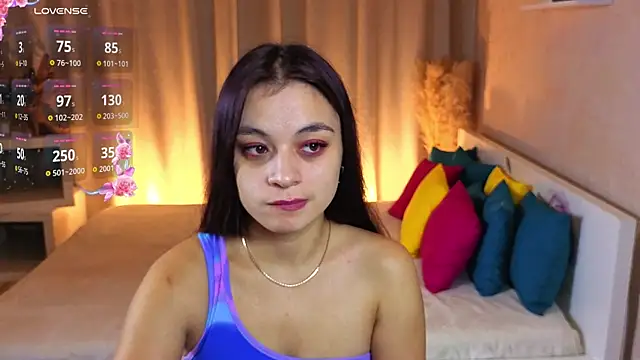 Snapshot of Leila_Hefner chatting on 13, 9, 2025 Leila Hefner online show from 13, 9, 2025