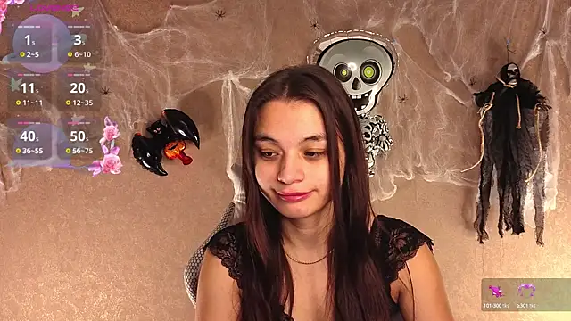 Snapshot of Leila_Hefner chatting on 14, 10, 2025 Leila Hefner online show from 14, 10, 2025