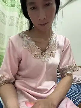 Snapshot of crhong666 chatting on 13, 10, 2025 crhong666 online show from 13, 10, 2025