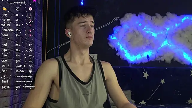 Snapshot of SirReed chatting on 5, 12, 2025 SirReed online show from 5, 12, 2025