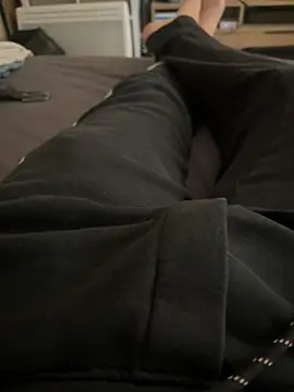 Snapshot of LesAmantsAE2 chatting on 4, 3, 2026 LesAmantsAE2 online show from 4, 3, 2026