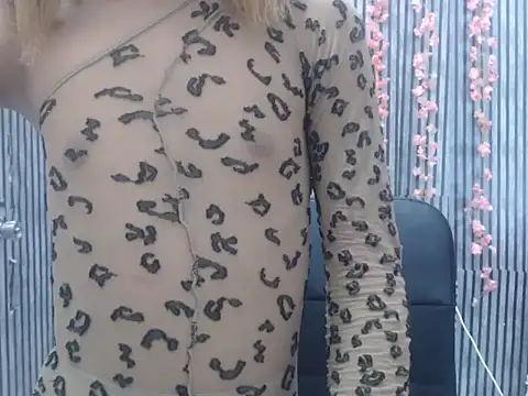 Snapshot of _lexa_ chatting on 15, 10, 2025 lexa online show from 15, 10, 2025
