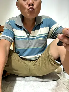 Snapshot of hotboy2x chatting on 10, 10, 2025 hotboy2x online show from 10, 10, 2025
