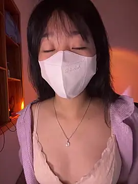 Snapshot of chuppy03 chatting on 17, 10, 2025 chuppy03 online show from 17, 10, 2025