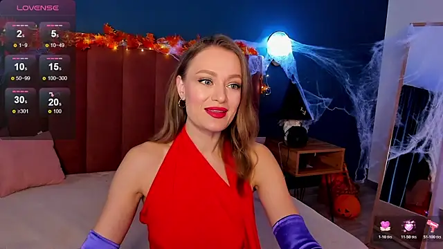 Snapshot of EvelynPoole chatting on 25, 10, 2025 EvelynPoole online show from 25, 10, 2025