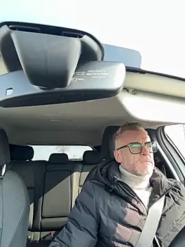 Axl hot online show from 8, 3, 2026