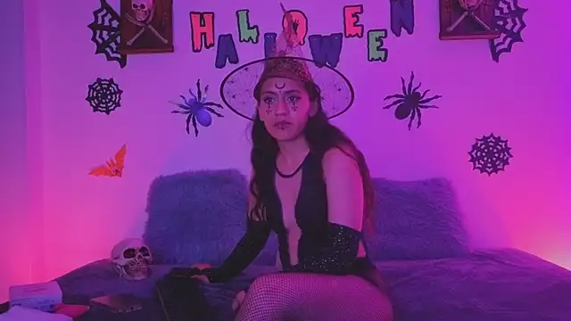 Snapshot of Lolarosesxs chatting on 23, 10, 2025 Lolarosesxs online show from 23, 10, 2025