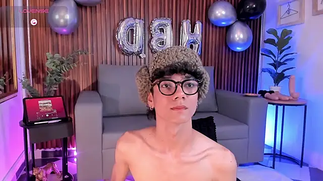 Phillicious   online show from 24, 2, 2026