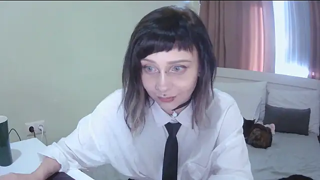 SineKiraReal online show from 17, 9, 2025