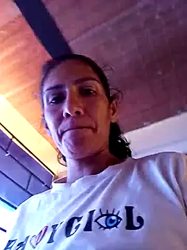 Snapshot of gattycahot chatting on 17, 12, 2025 gattycahot online show from 17, 12, 2025