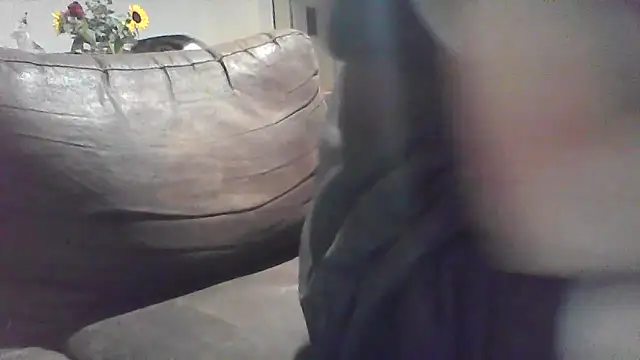 Snapshot of davv28 chatting on 29, 9, 2025 davv28 online show from 29, 9, 2025