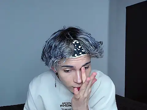 john vichenso online show from 27, 10, 2025