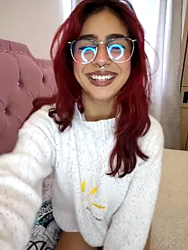 Snapshot of sarah_lark_ chatting on 8, 10, 2025 sarah lark online show from 8, 10, 2025