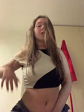 Snapshot of VesnaCrystal chatting on 30, 9, 2025 VesnaCrystal online show from 30, 9, 2025