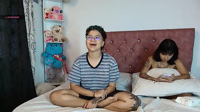 Snapshot of azul_honey chatting on 1, 7, 2026 azul honey online show from 1, 7, 2026