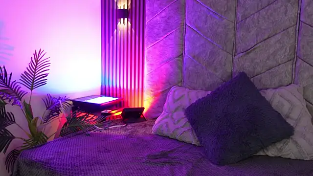 maddy1y  online show from 24, 2, 2026